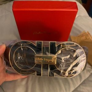 NWOT Salvatore Ferragamo black belt